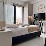 Lazuli & Seaview Apartment