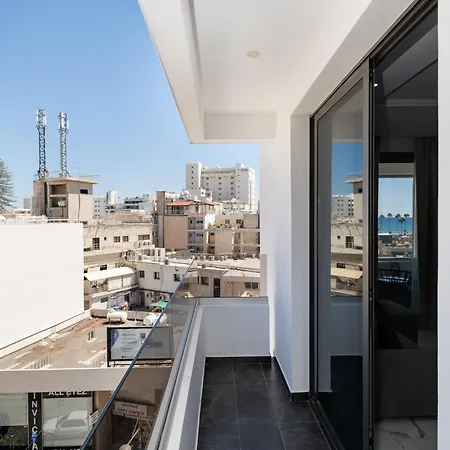 Lazuli & Seaview Apartment Larnaca