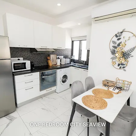 Lazuli & Seaview Apartament