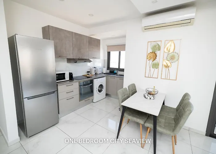 Lazuli & Seaview Apartament