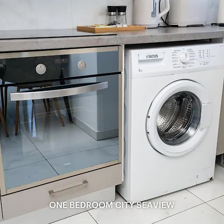 Lazuli & Seaview Апартаменти