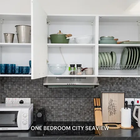 Апартаменти Lazuli & Seaview Ларнака