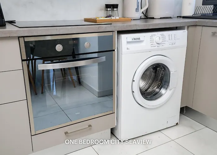 Lazuli & Seaview Апартаменти