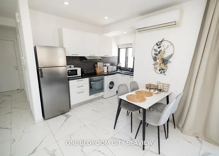 Lazuli & Seaview Апартаменти *